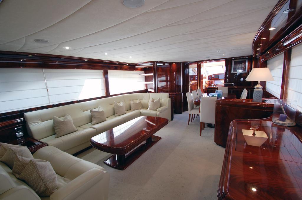 Bateau-hôtel Motor Yacht Dandy 3*