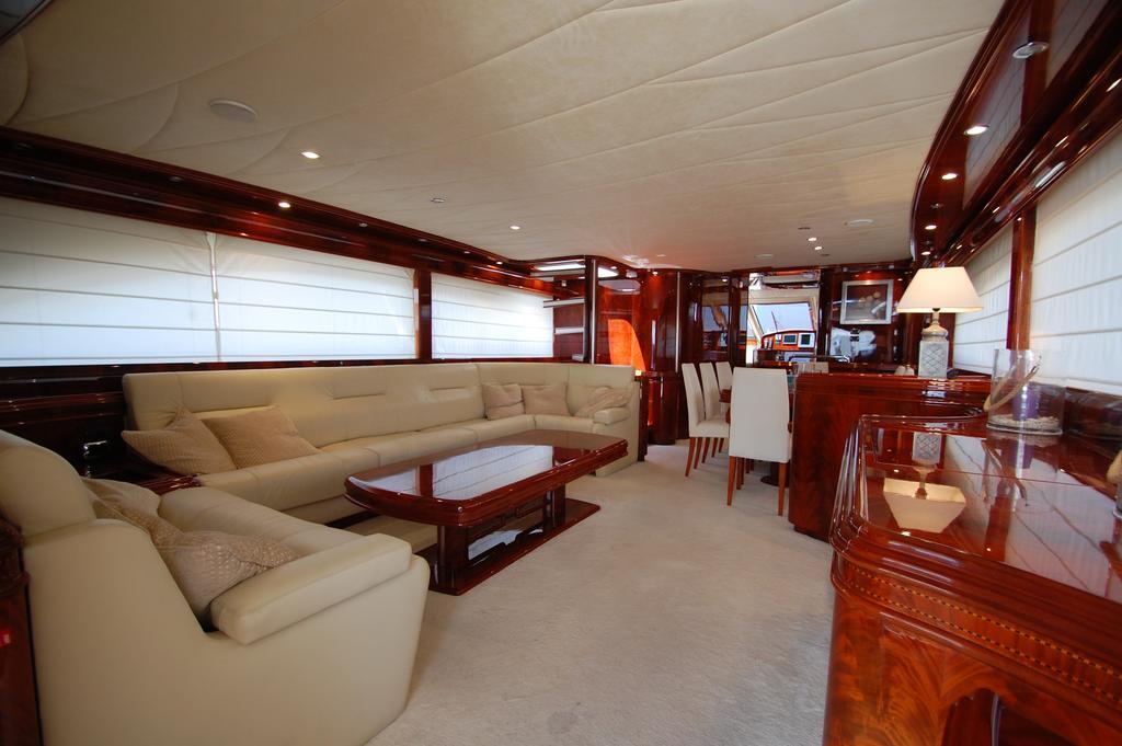 Bateau-hôtel Motor Yacht Dandy 3*